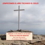 Cartel con la cruz de abantos y los detalles de la subida al monte